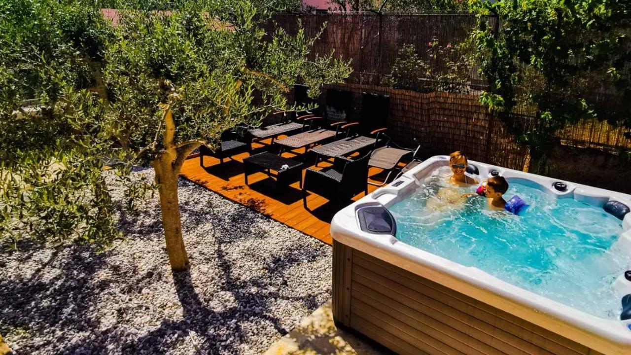 Holiday Home Istra With Jacuzzi Medulin Kültér fotó